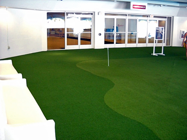 Fake Grass Valencia, California Putting Green, Commercial Landscape